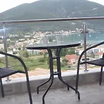 Katerina Lefkada Apartahotel 4*